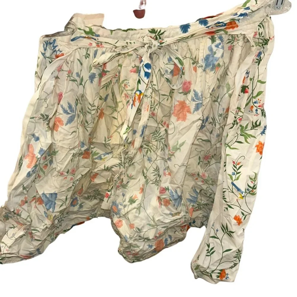 Vintage white cotton wildflowers print apron EUC SPRING